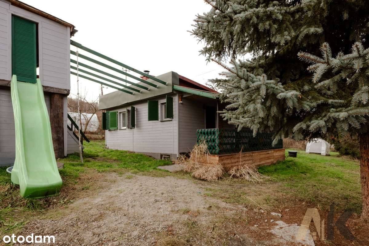 Uroczy azyl z potencjałem budowlanym-12