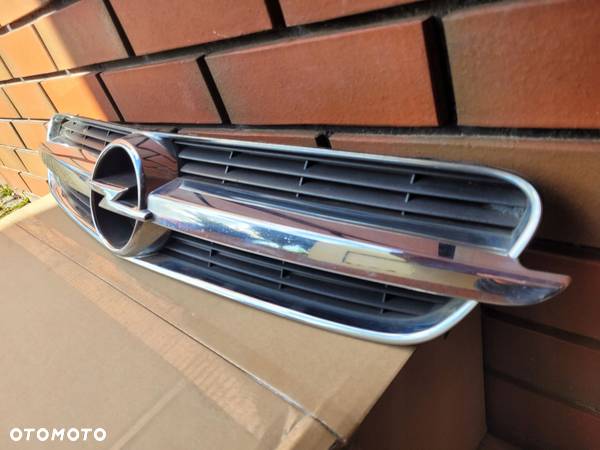 Grill ATRAPA Opel Vectra C 464192822 131068 - 3