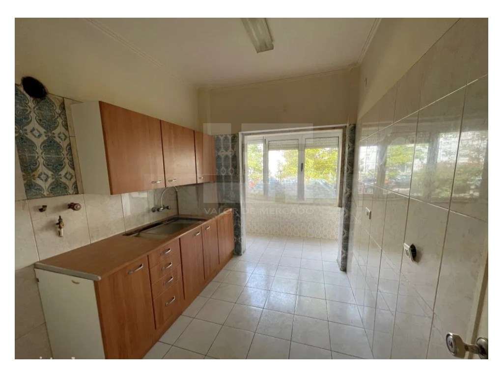 APARTAMENTO T2 - OEIRAS - Grande imagem: 4/12