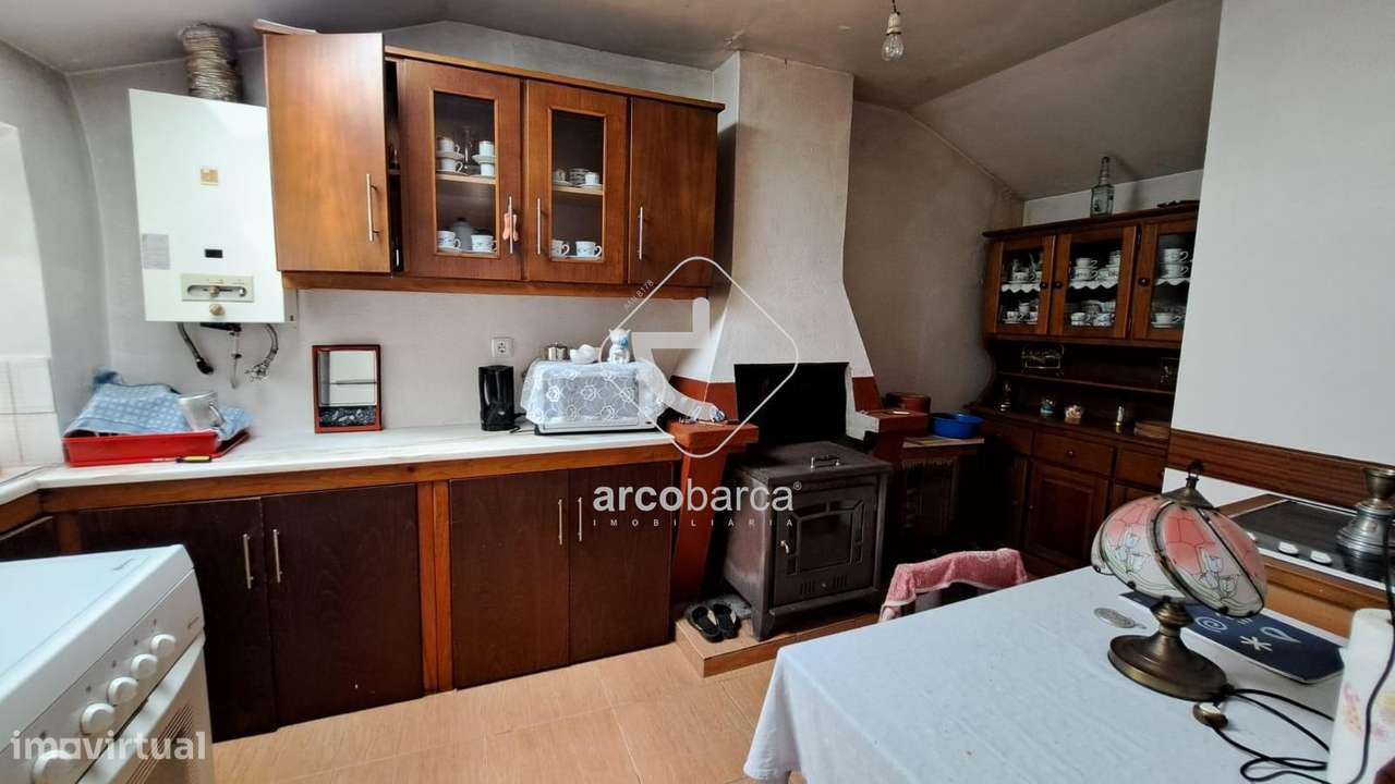 Moradia T1 habitavél c/terreno e anexo,segunda casa em pedra p/reabili-2