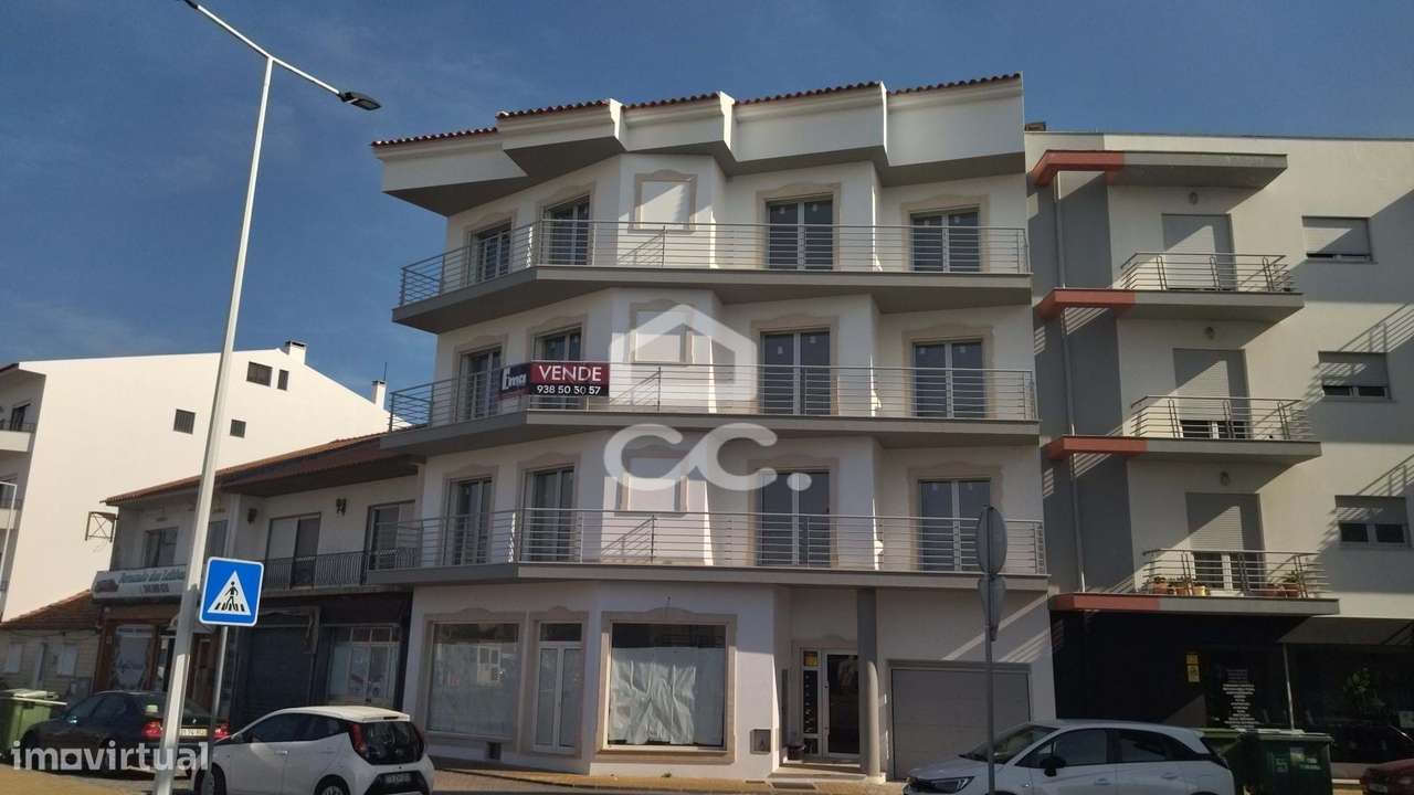 Apartamento tipo T-2 no centro da Vila de Pataias.-12