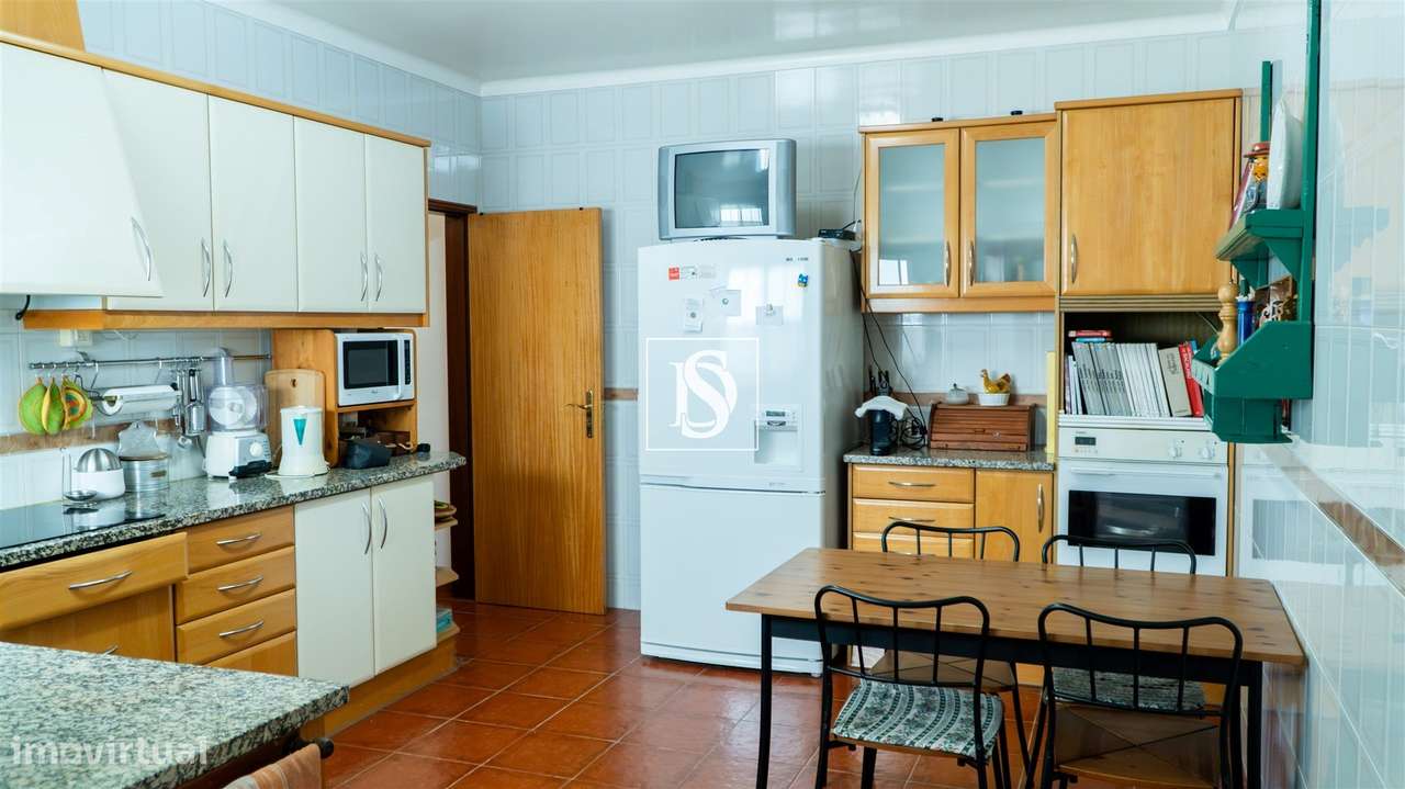Moradia Isolada T4 no Casal da Preta – Abrantes | Conforto, Privacidad-8