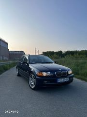 BMW Seria 3 318i