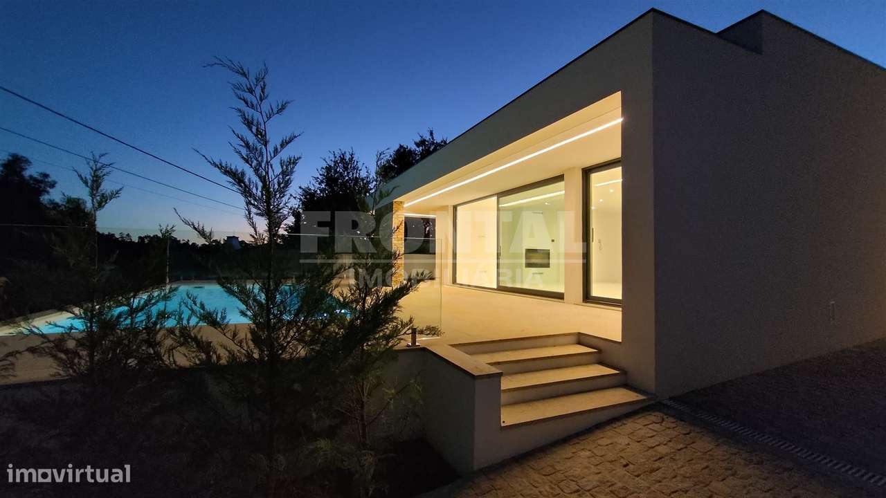 Moradia T3 Nova com Piscina - Sôpo - Grande imagem: 2/60