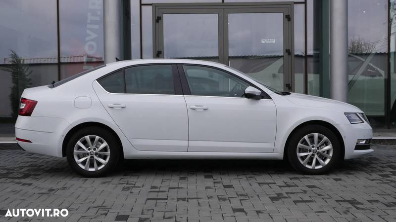 Skoda Octavia - 8