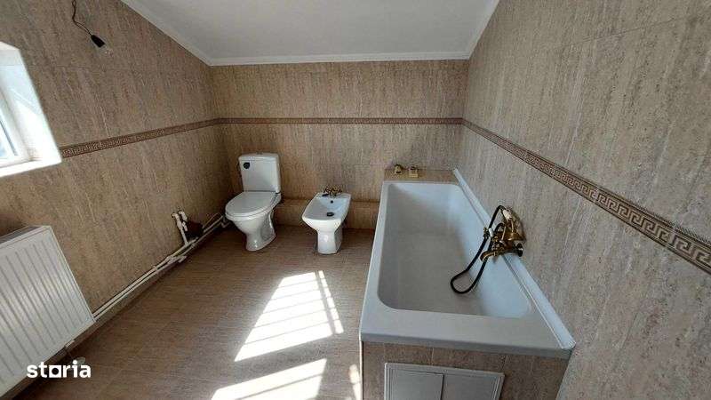 Casa de vanzare in Nanov - Imagine principală: 4/8