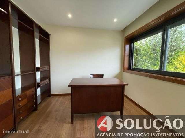 Moradia T5 Junto ao Hospital São João e Pólo Universitário - Grande imagem: 5/34