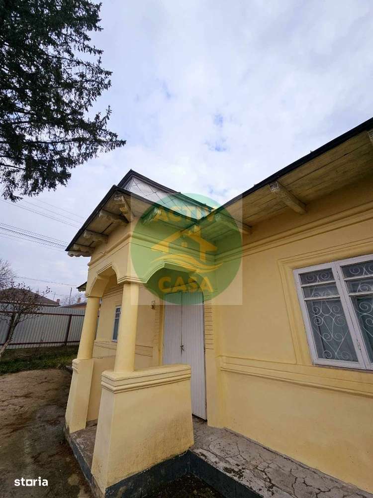 Casa de vanzare - Imagine principală: 3/10