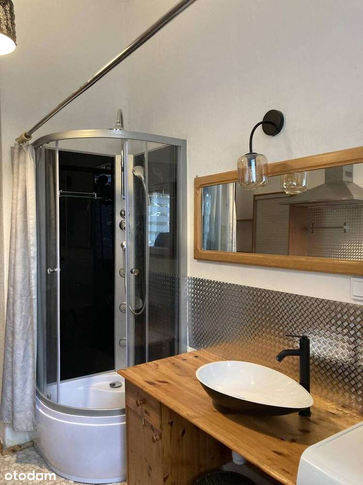 Przytulna kawalerka w centrum z oddzielną kuchnią. - Pełny obrazek: 5/8