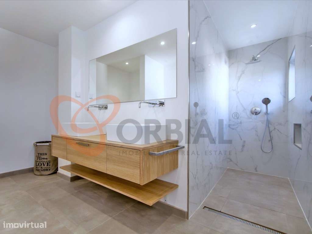 Moradia para venda em Albufeira com 6 quartos e piscina-53