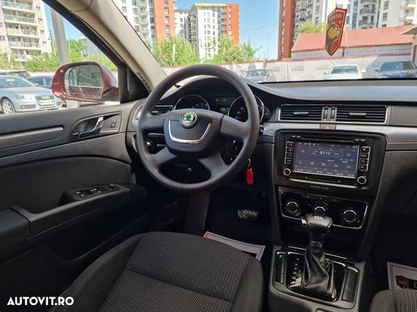 Skoda Superb 2.0 TDI DSG Active - 18