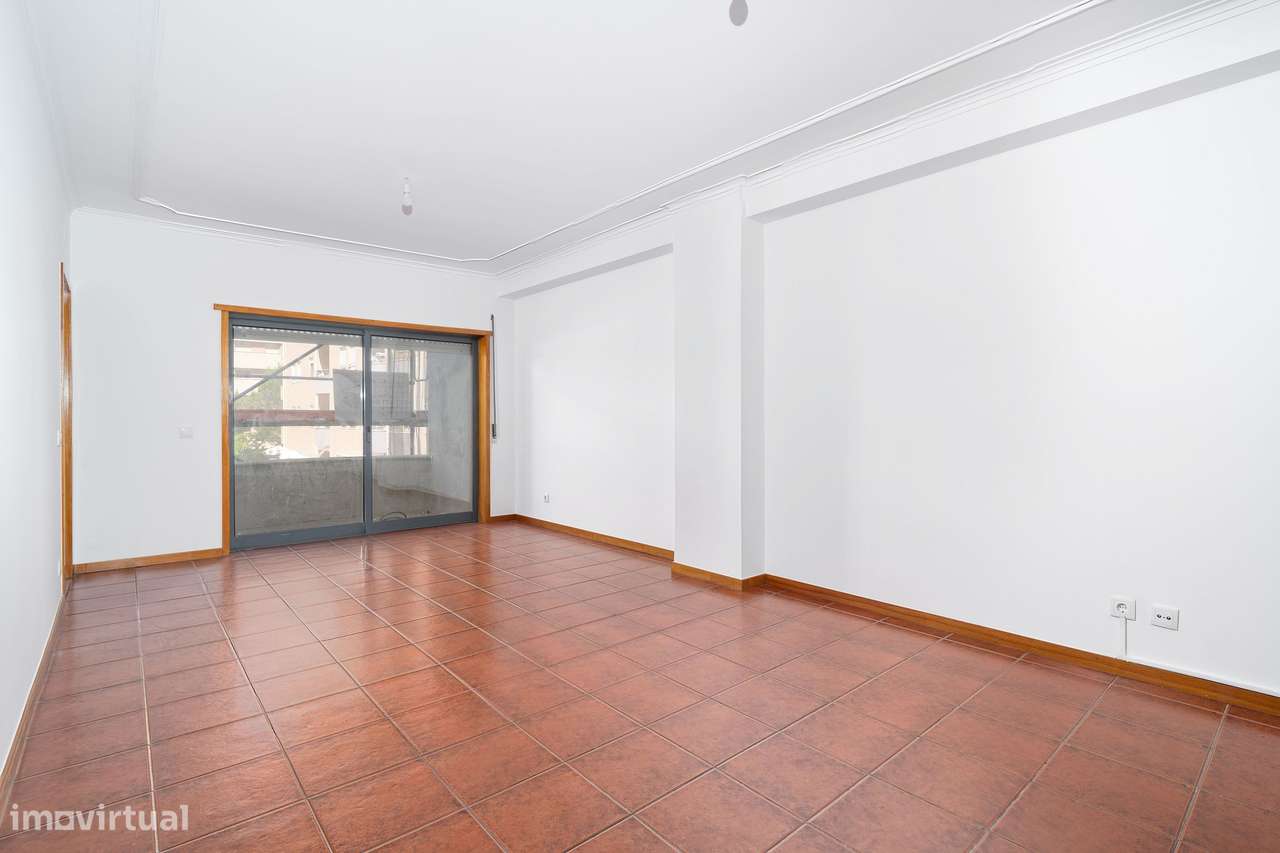 Apartamento T3 para venda na Rua Germão Galharde - São Victor, Braga-5