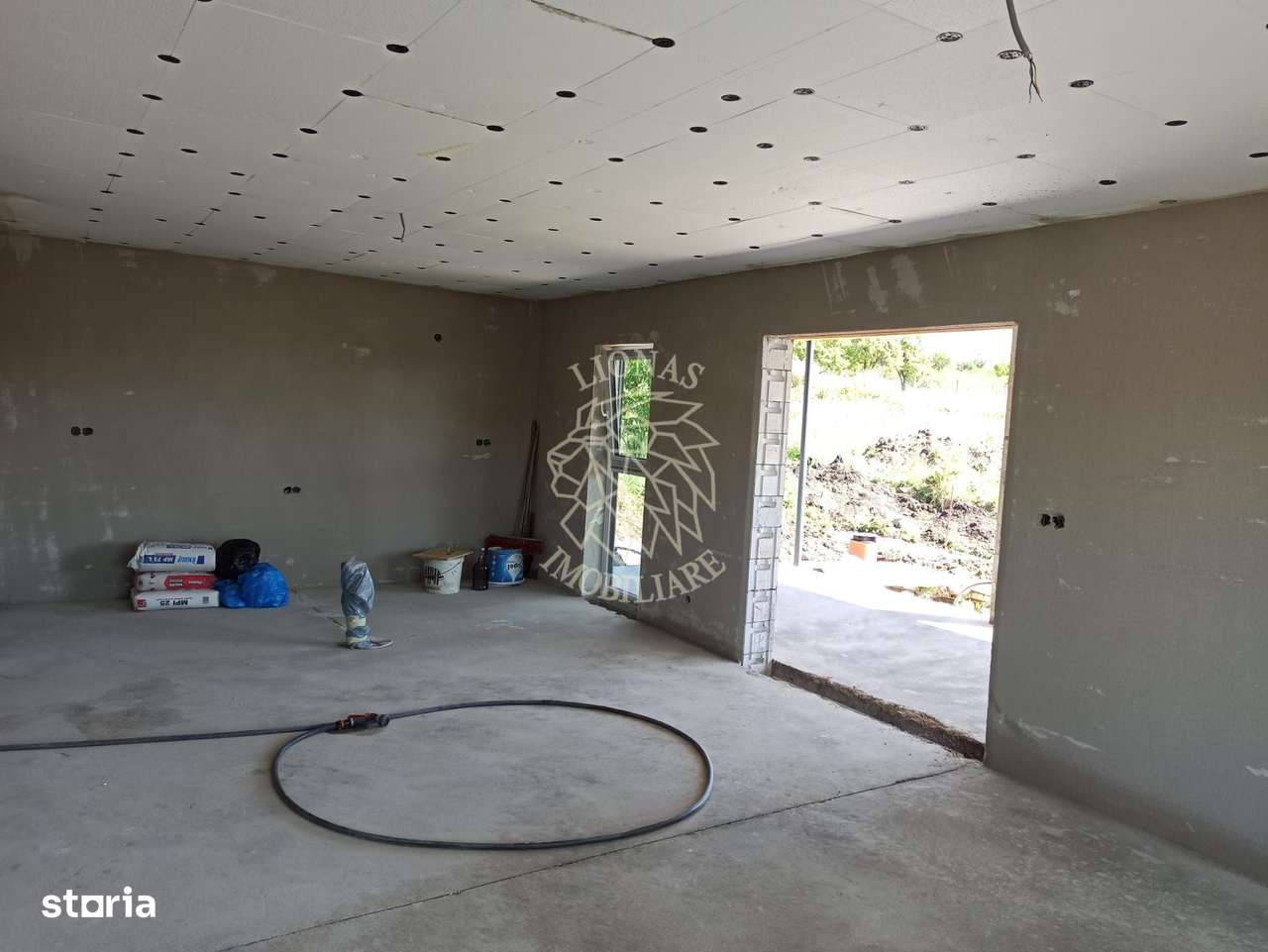 Casa 4 camere 116.5 mp+terasa 27 mp-teren 500 mp-Zona La Soare - Imagine principală: 4/9