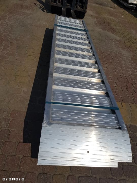 Najazdy aluminiowe 4m do 5200kg - 3