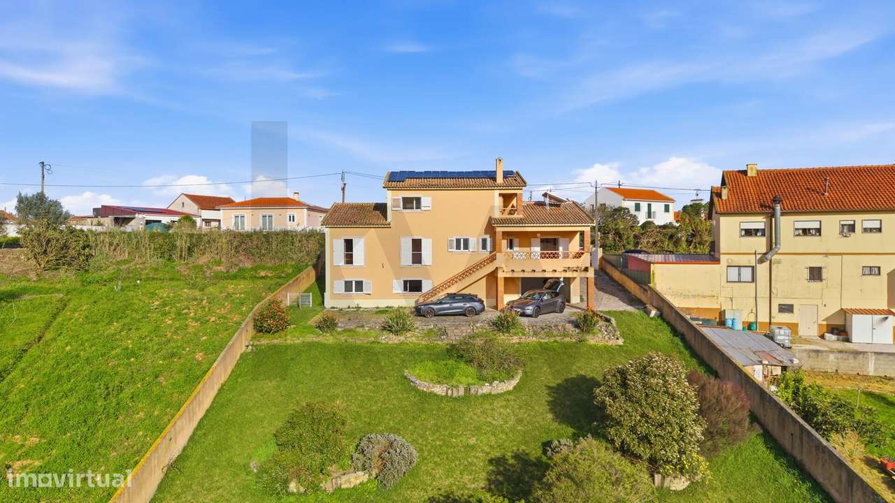 Moradia Isolada T5 com 567m2 em Terreno de 1.870m2 - Grande imagem: 2/60