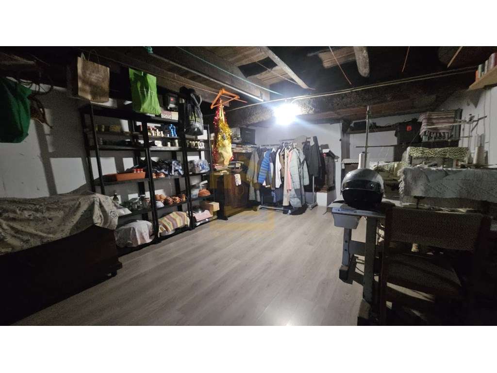 Moradia Rústica em Pedra T4 com Terreno - Póvoa de Varzim-31