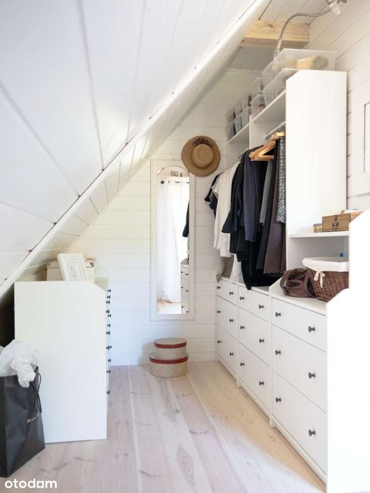 Sprzedam kameralny dom wśród jezior w miejscowości-16