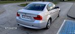 BMW Seria 3 320i - 5