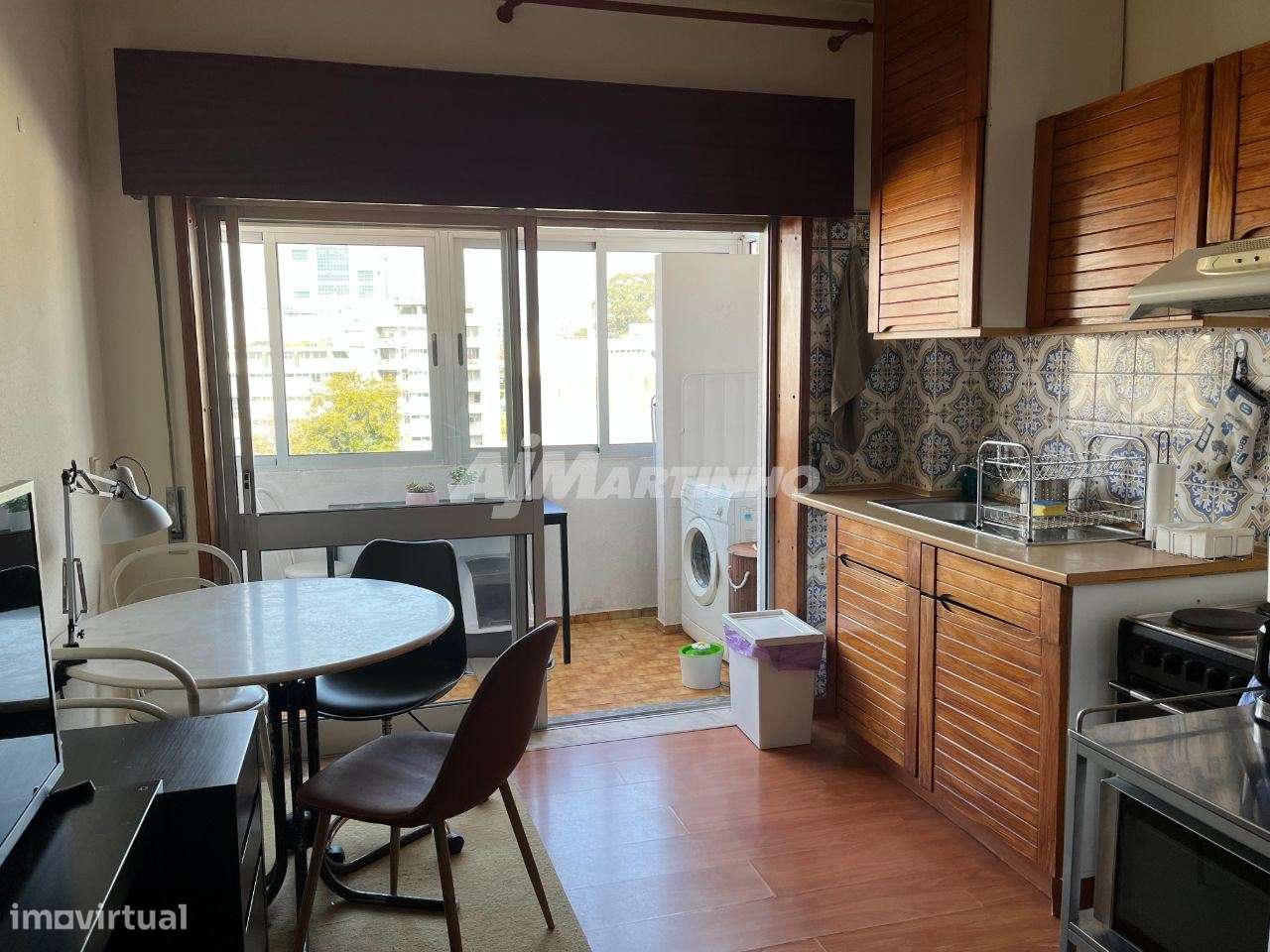 T1-Kit, Porto, Praça Galiza, Campo Alegre - Grande imagem: 4/9