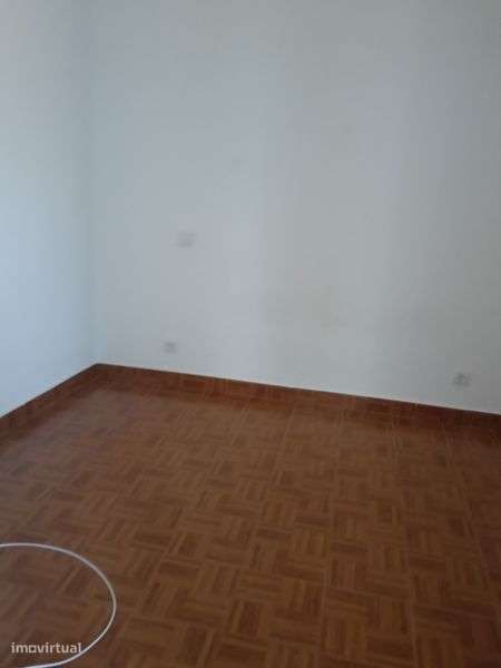 Arrenda-se T2 Olhão (Arrochela) - Grande imagem: 4/7