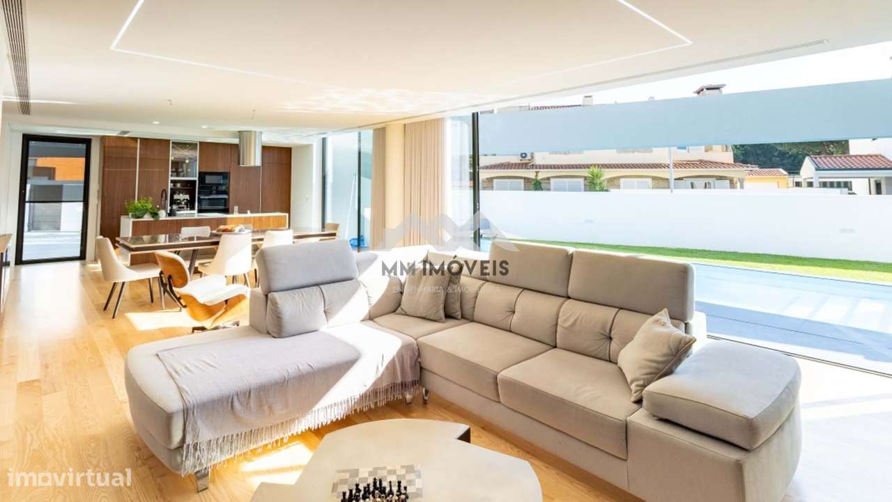 Moradia | T4 | Piscina | Maia-2