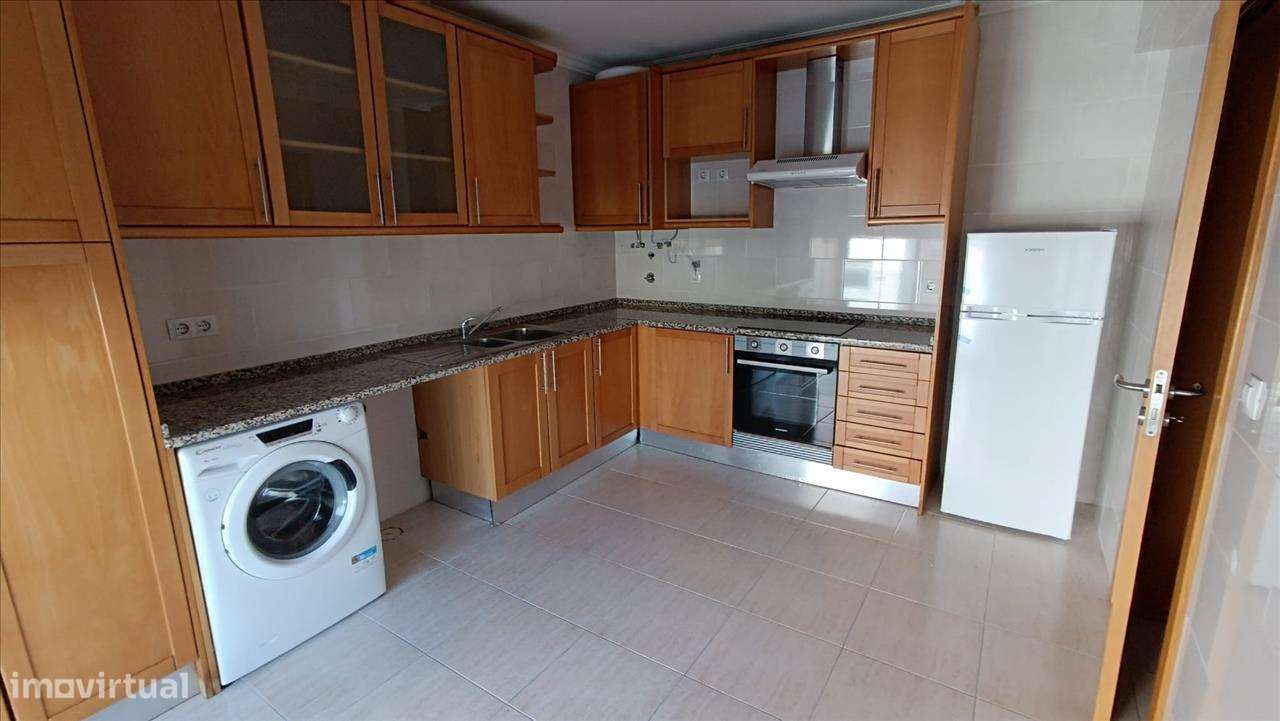 Apartamento T2 - Imóvel ocupado, não disponível para visitas - Grande imagem: 5/13