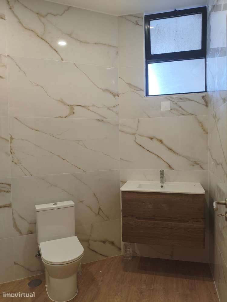 Apartamento T2 Remodelado-15