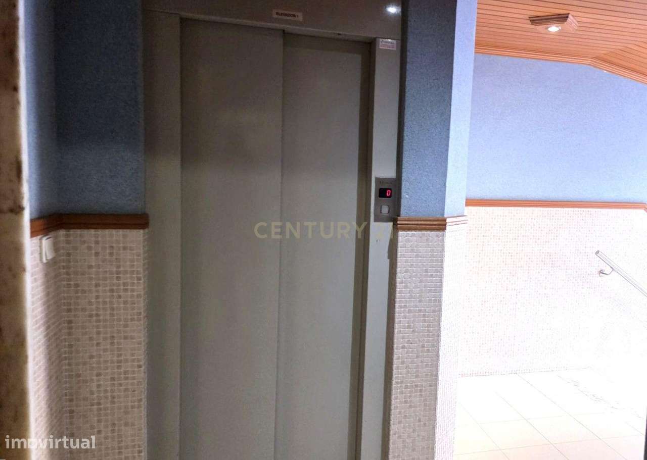 Apartamento T2 com parqueamento extraordinário  e mesmo ao lado arreca - Grande imagem: 5/32