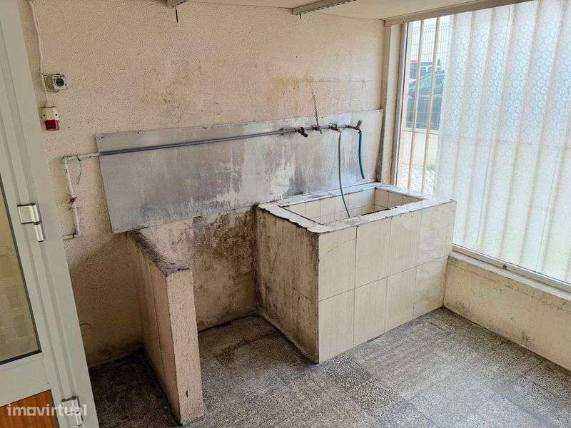 Loja/Armazém 110 m² – Avenida Principal Cova da Piedade | Almada - Grande imagem: 4/12