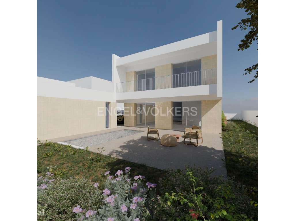 Moradia Moderna com Piscina e Jardim Privativo - Grande imagem: 3/7