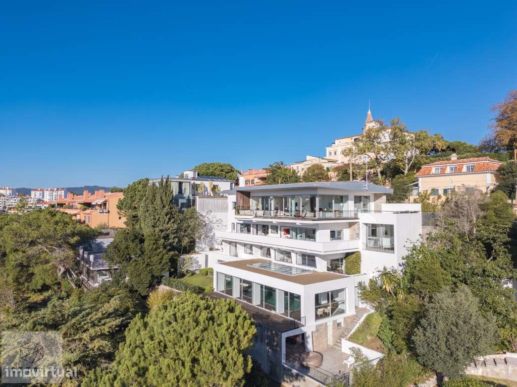 Moradia com vista mar no centro do Estoril-49