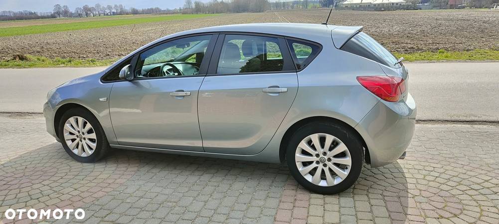 Opel Astra IV 1.4 T Edition 150 - 5