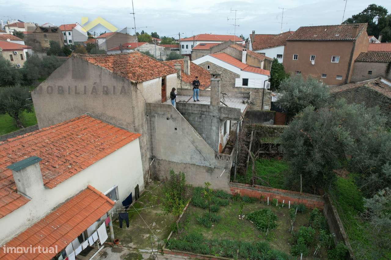 Moradia para Restaurar T2 Venda em Póvoa de Rio de Moinhos e Cafede,Ca - Grande imagem: 5/21