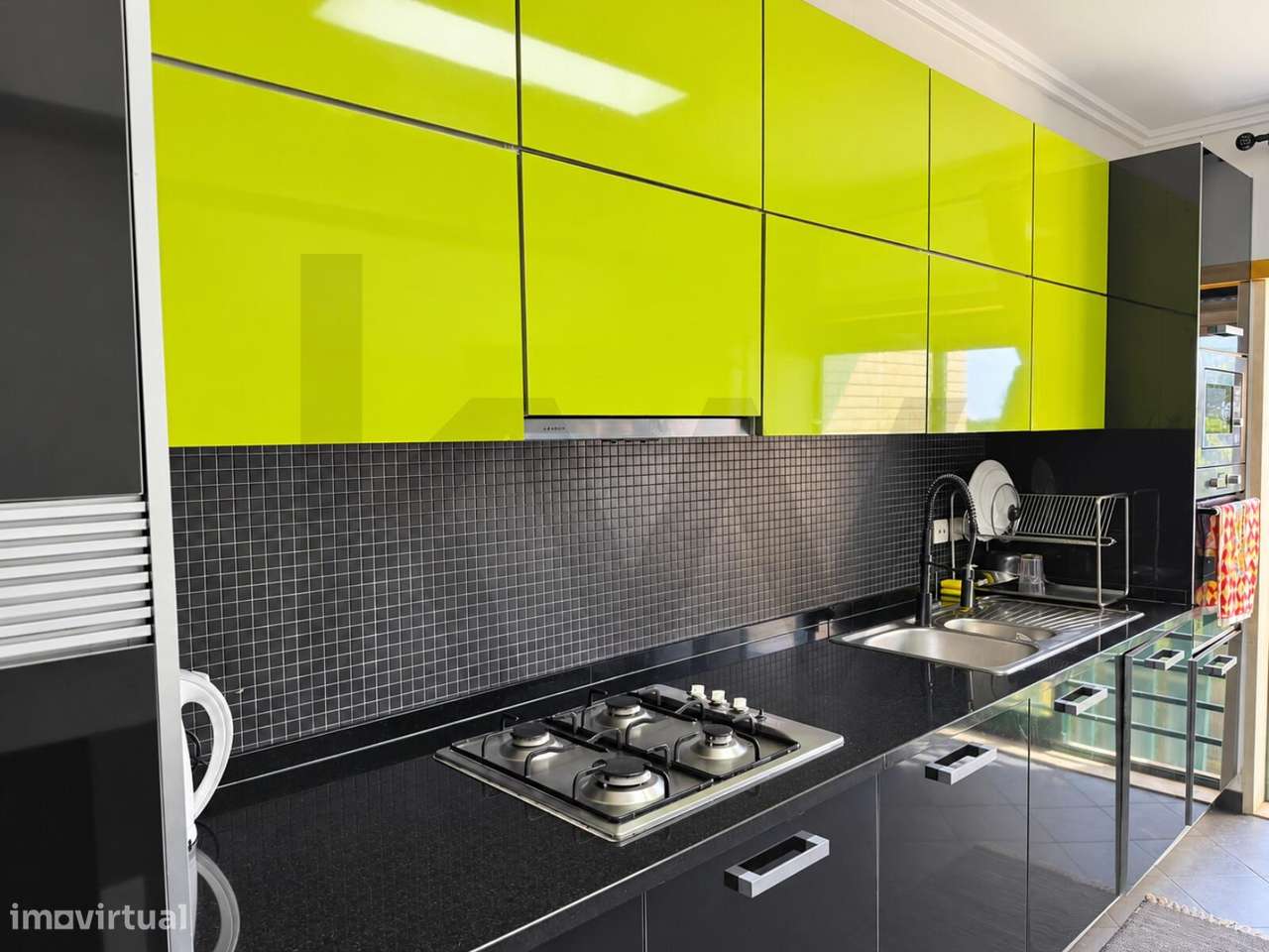 Apartamento Duplex T3+3 em Belas | Amplo, Luminoso e com Vista Desafog-10