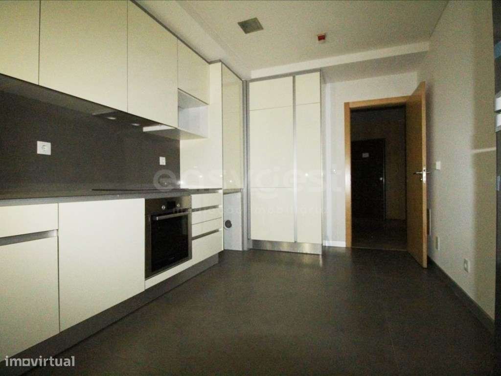 Apartamento T3 com garagem na Rua Paul Harris - Grande imagem: 5/8