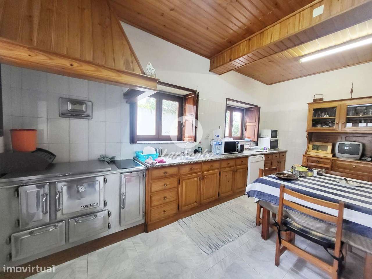 Moradia T6 Remodelada com Jardim e Churrasqueira a 15 Min de Viana ... - Grande imagem: 2/20