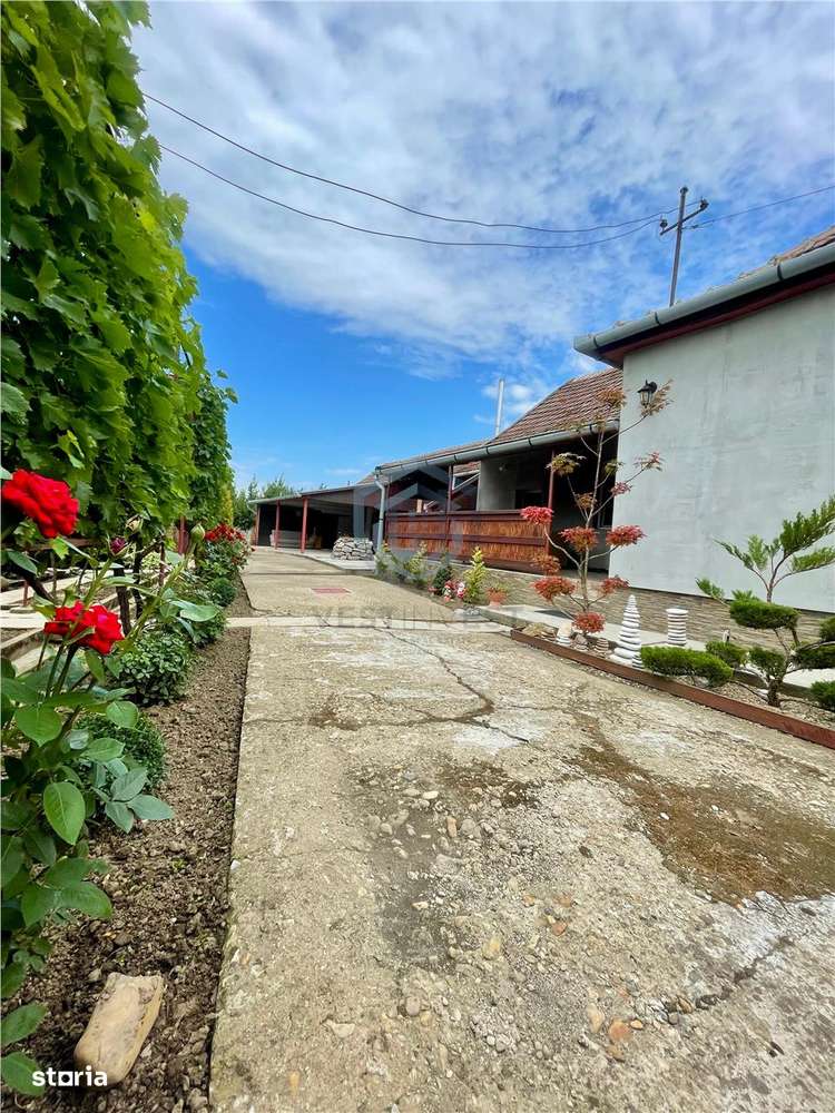 Casa cu 4 camere si livada la 35 km de Oradea - Imagine principală: 5/18