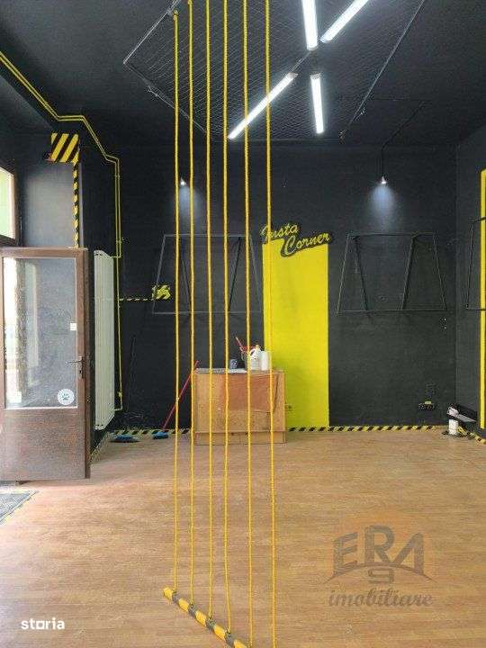 Spatiu comercial central de inchiriat, pe pietonala - Imagine principală: 2/14
