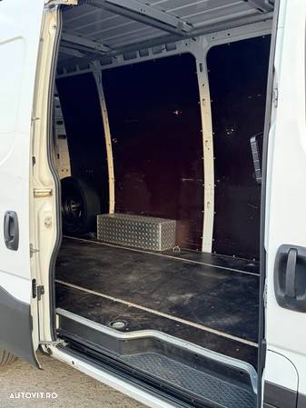 Iveco IVECO DAILY 35S – L3H2 - 18