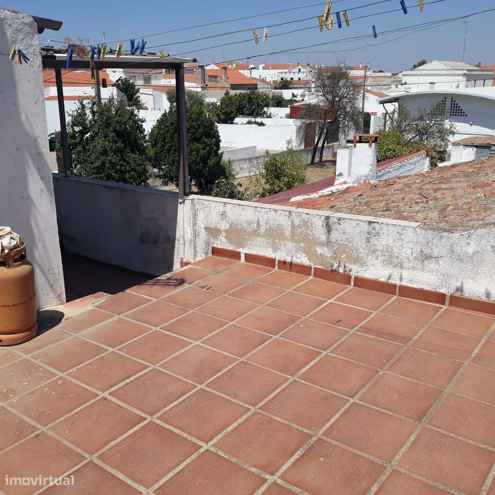 T2 com terraço, bairro tranquilo em Pias-6