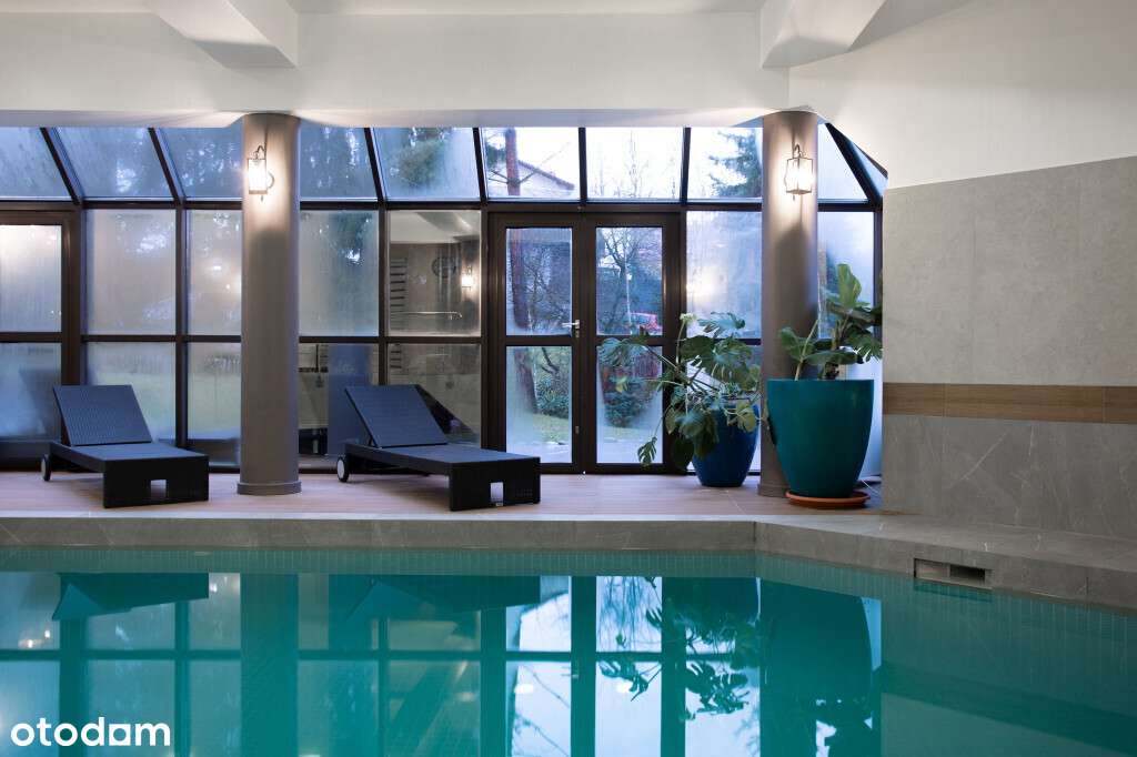 Willa z basenem i ogrodem w prestiżowej dzielnicy-5