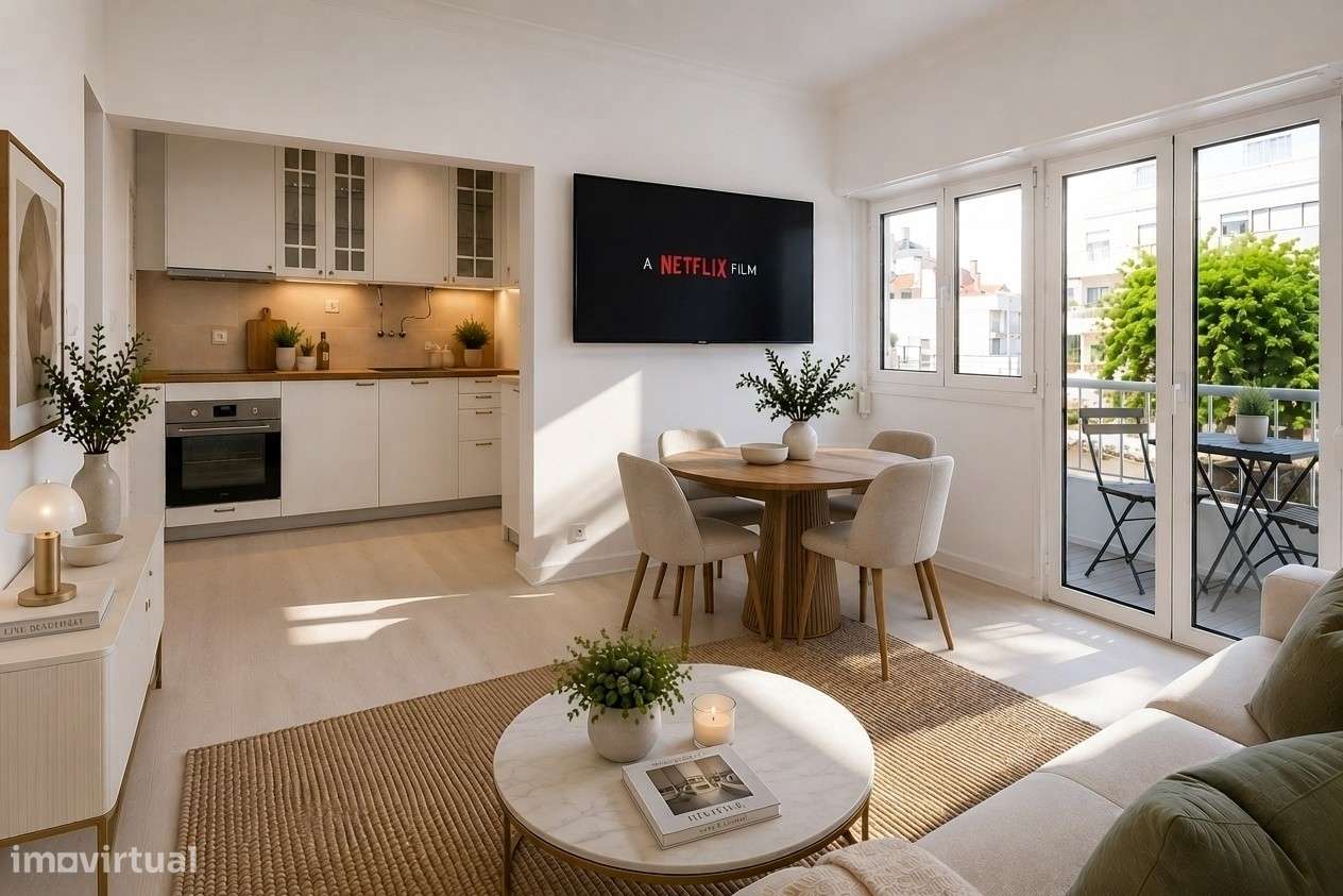 T3 Remodelado com 2 Varandas em Cascais | Pronto a Habitar-0