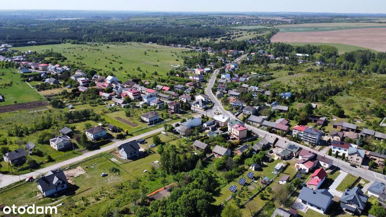 Film / 2 budynki! Ogród! Prąd Woda Kanalizacja Gaz! - Pełny obrazek: 4/17