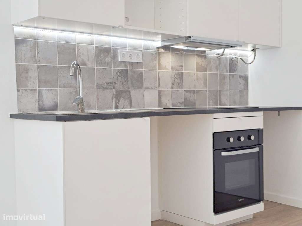Apartamento T2 para venda em Amadora - Lisboa-32
