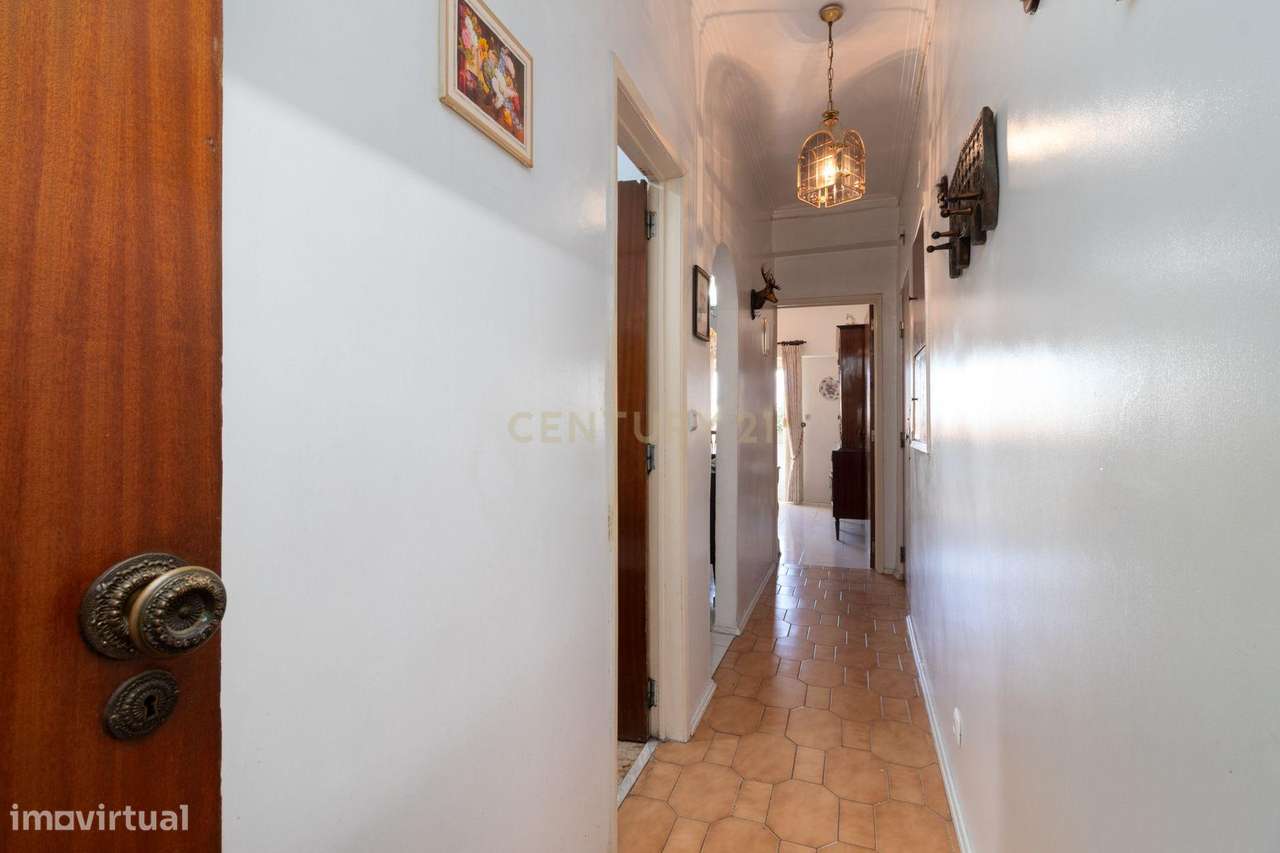 Oportunidade única de investimento em Odivelas – 50% de prédio em prop-17