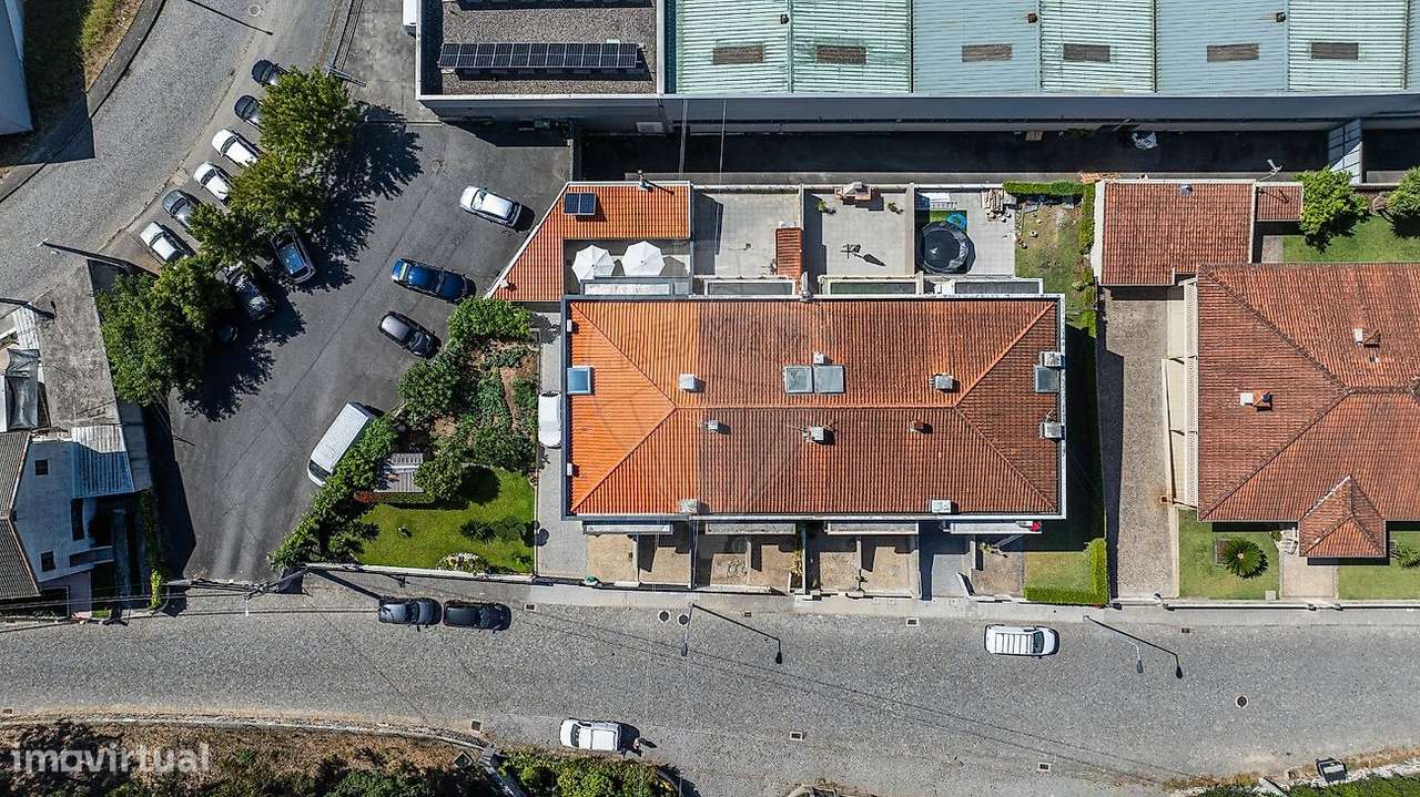 Moradia T4 para venda-5