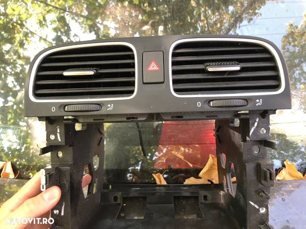 Grila centrala ventilatie bord VW Golf 6 - 3