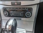 Volkswagen Passat 2.0 TDI Comfortline DSG - 18