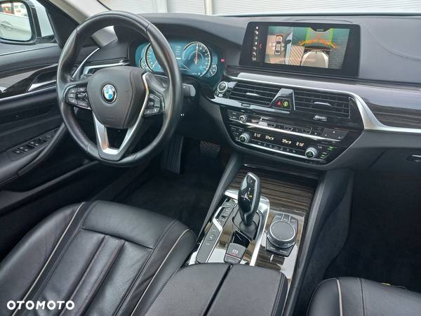 BMW Seria 5 530e iPerformance - 17