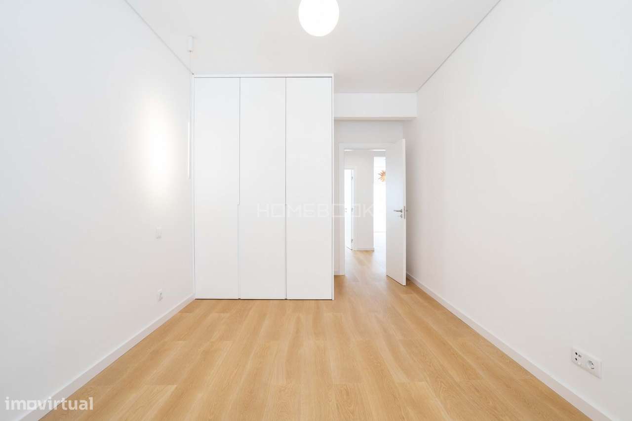 Apartamento T2 renovado na Graça-19